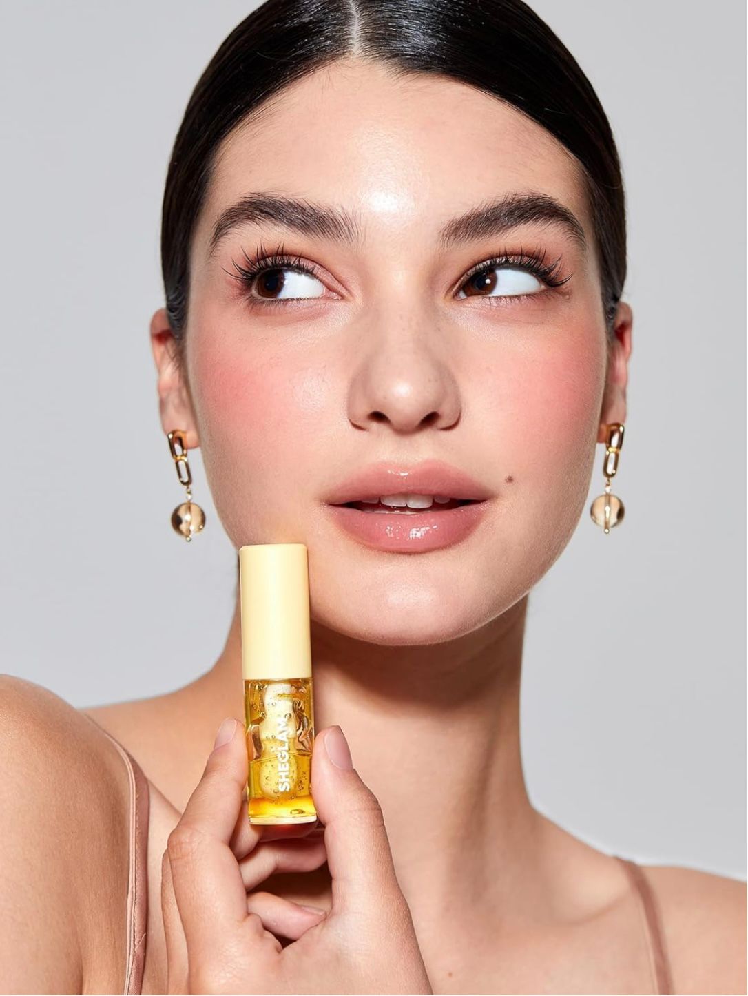 ✨ Jelly Wow Lip Oil – Glossy & Moisturizing Lip Care in Multiple Shades